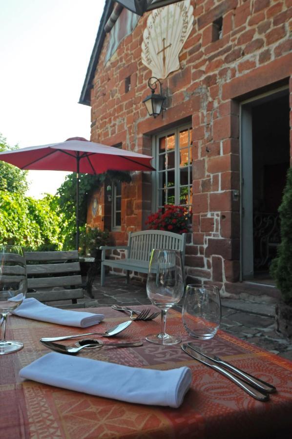 ホテル Le Relais St Jacques コロンジュ＝ラ＝ルージュ エクステリア 写真